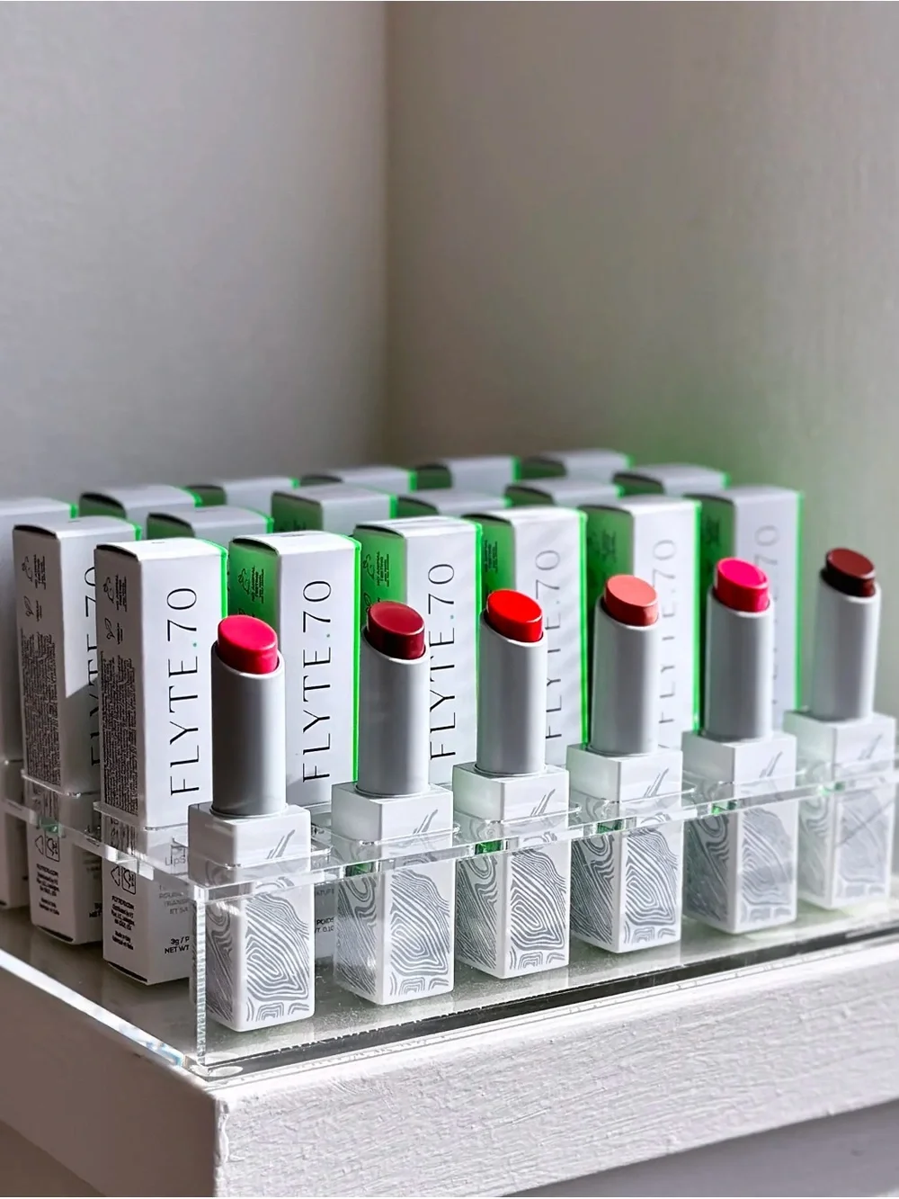 FLYTE.70 —‎ Bundle-Red shades lipstick and blush